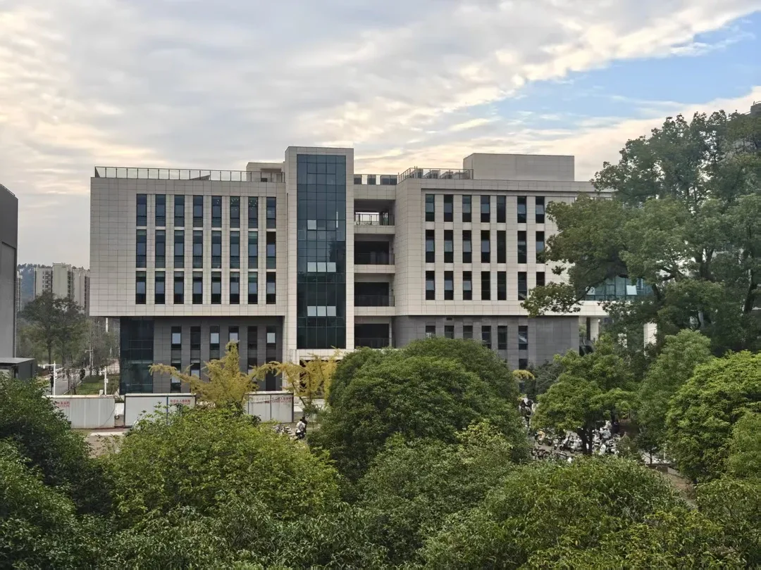 中南大学学院楼实景