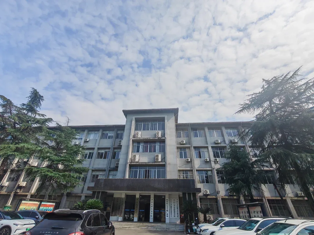 中南大学教学楼实拍