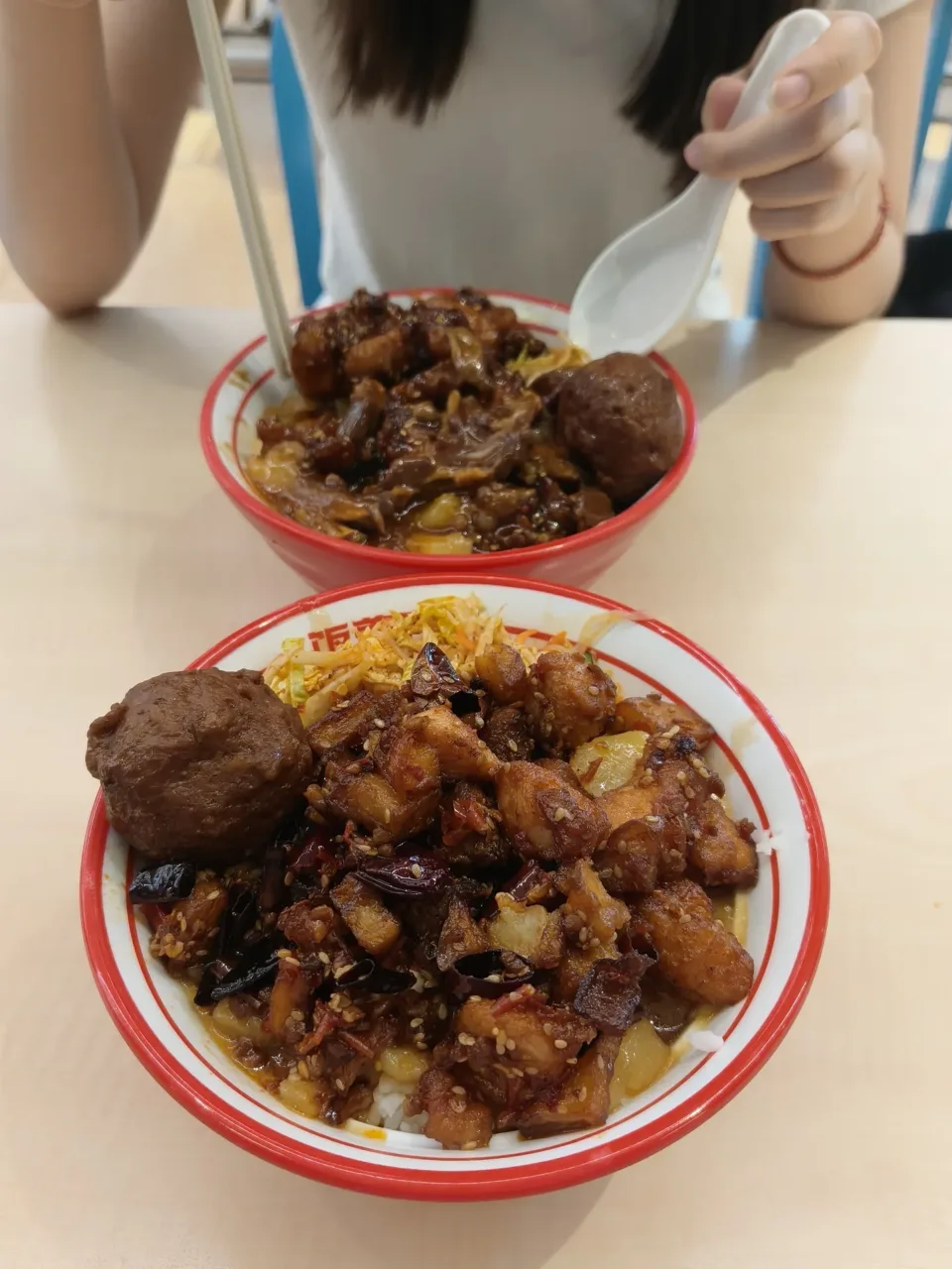 哈工程食堂盖饭